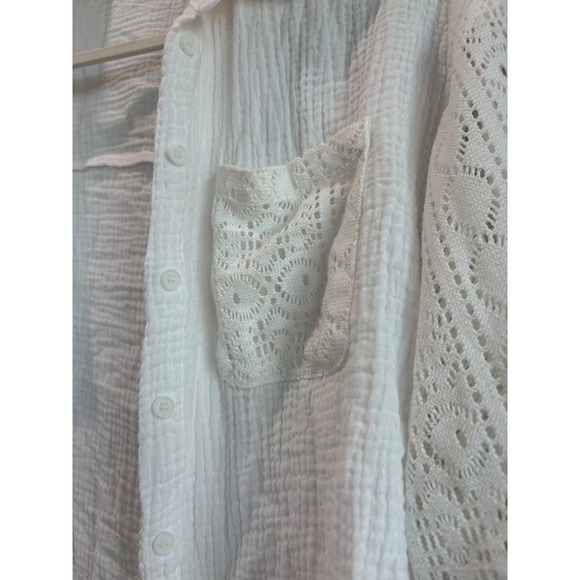 Magnolia Boutique Gauze Shirt M Crochet Lace Sleeve Button Down Top - Picture 4 of 6